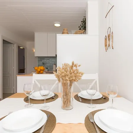 Apartamento Moderno En Calan Bosch- C10