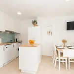 Moderno En Calan Bosch- C10 Apartament *