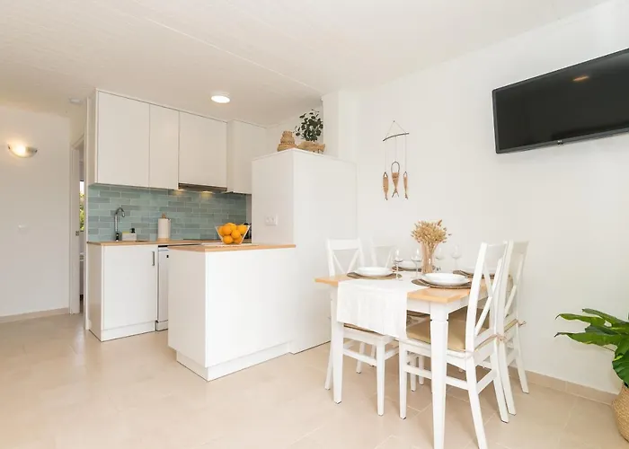 Apartamento Moderno En Calan Bosch- C10